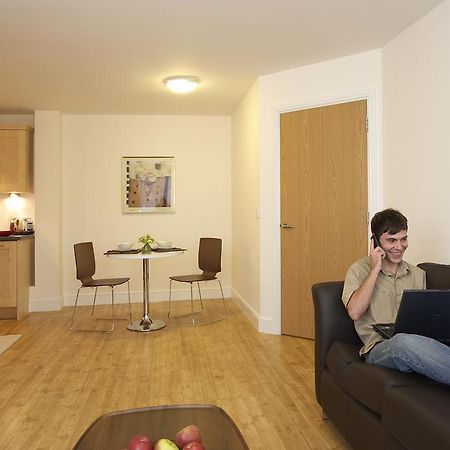 Saco Farnborough Appartement Farnborough  Buitenkant foto